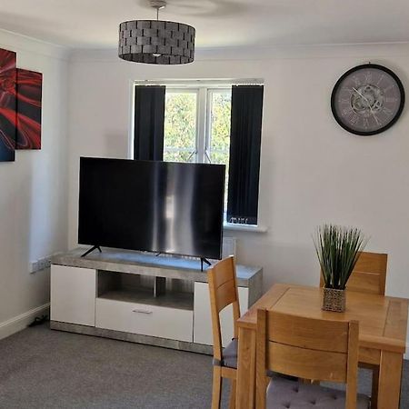 Greenhithe Cosy Apartment, Netflix And Sport Channels Extérieur photo