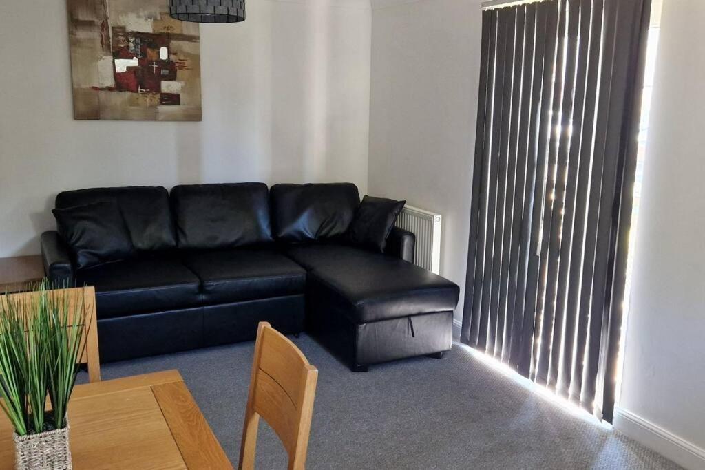 Greenhithe Cosy Apartment, Netflix And Sport Channels Extérieur photo